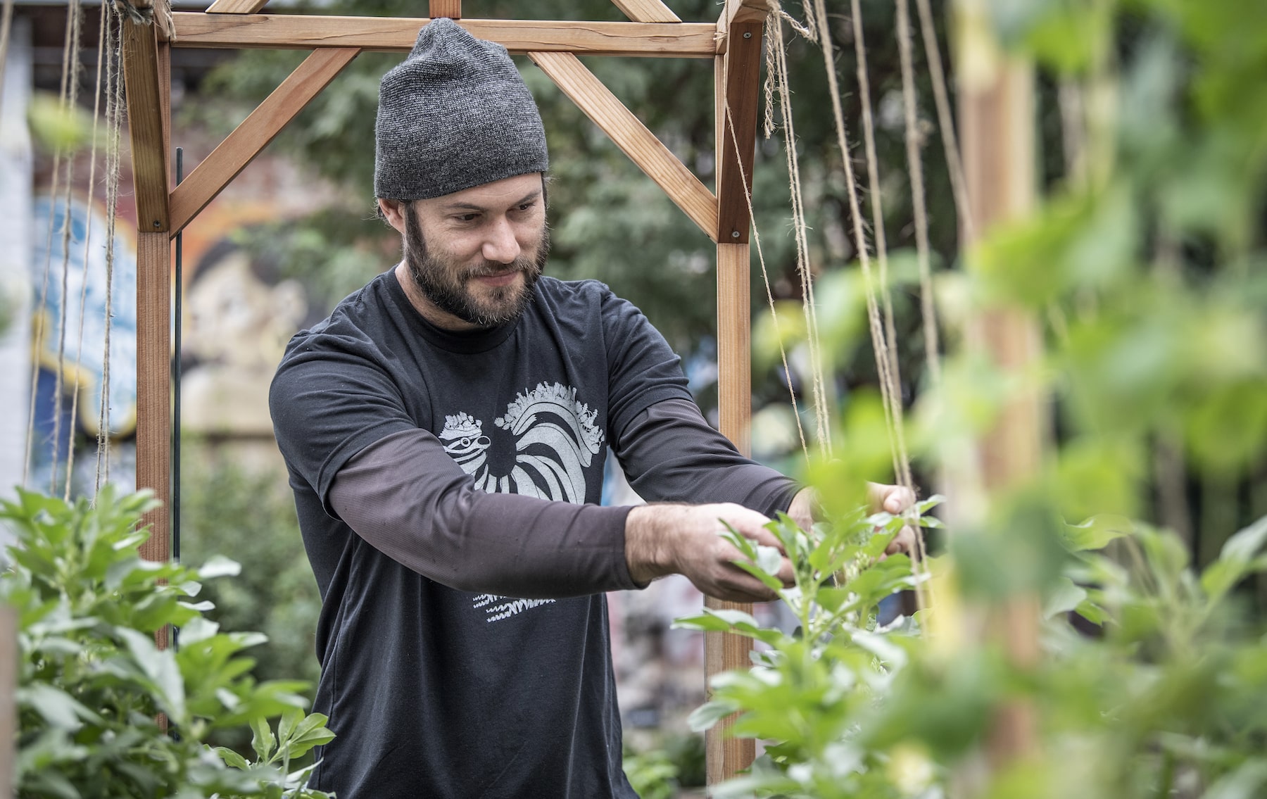 A man gardening at Manuela
