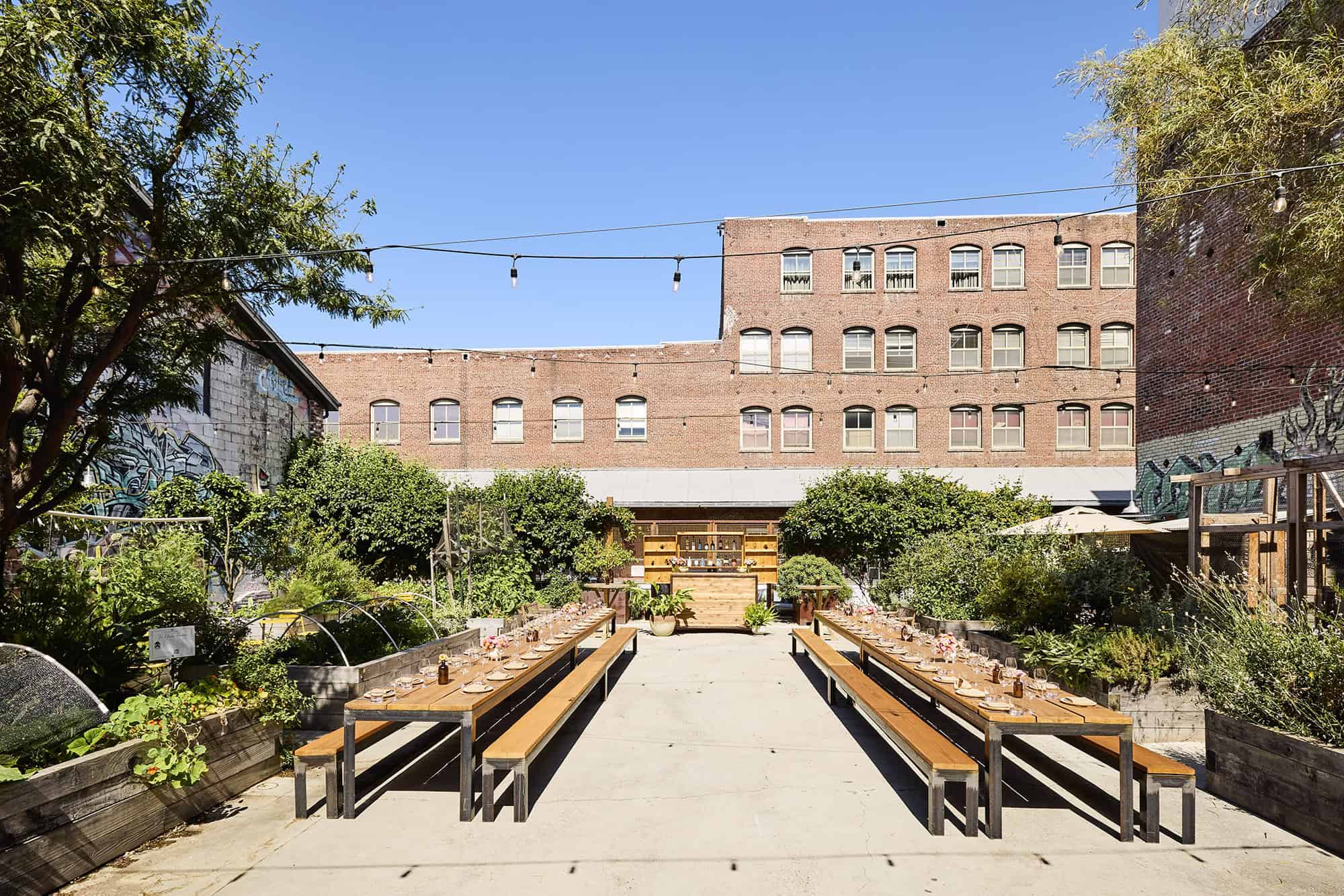 Manuela outdoor dining space