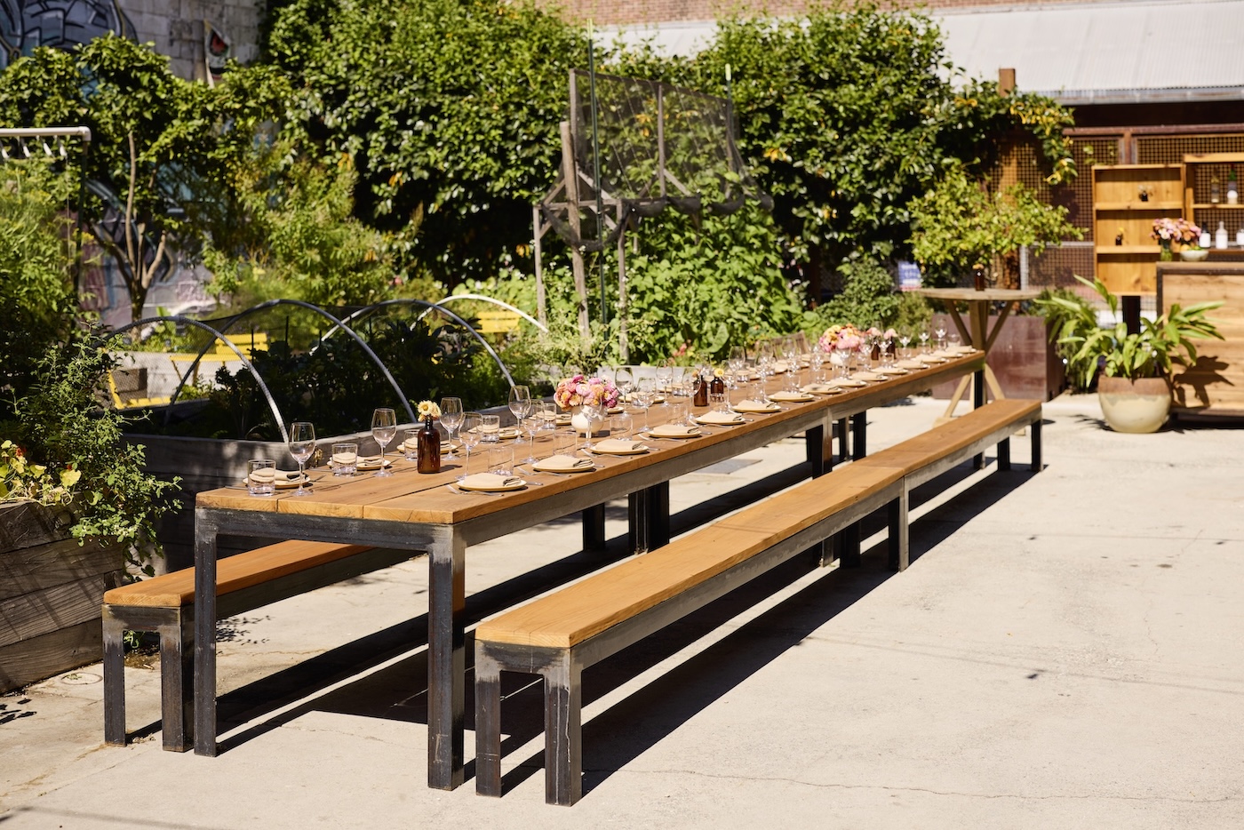 Manuela garden table